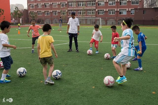 东体：U19国足土伦杯以小打大难度不低，球队人员缺席严重